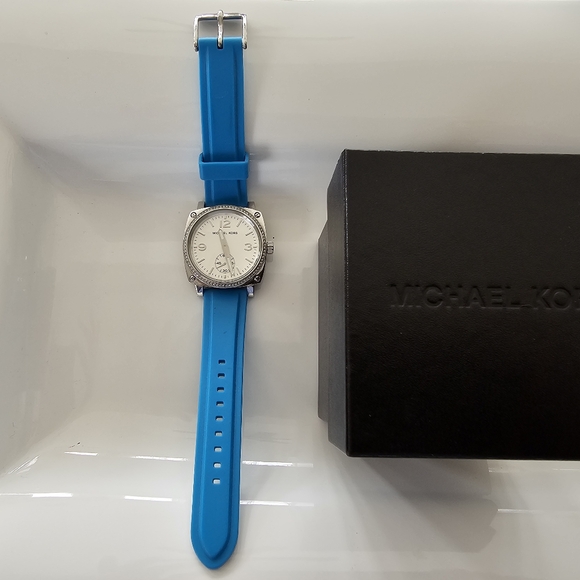 MK Watch - Picture 2 of 4